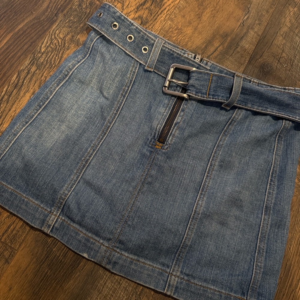 denim skirt with belt